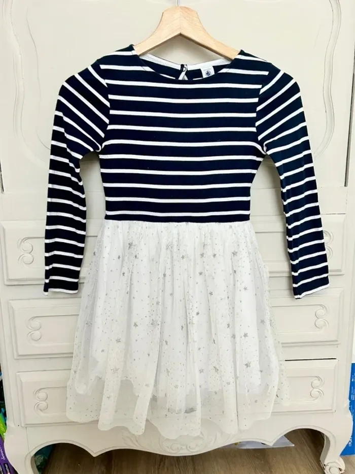 Superbe robe petit bateau haut rayé marinière bas à tulle étoile taille 8 ans