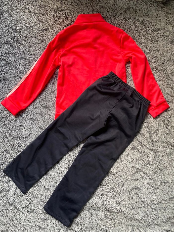 Ensemble de jogging NEUF Décathlon - 4/5 ans - photo numéro 3