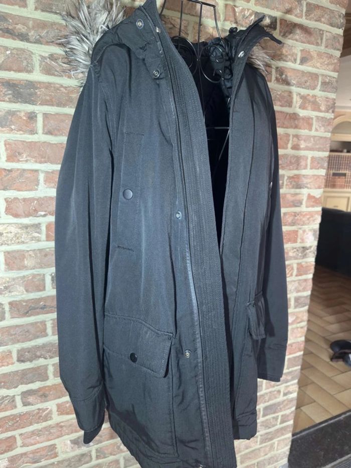 Parka noire H&M Taille S , à capuche à fourrure détachable - photo numéro 3