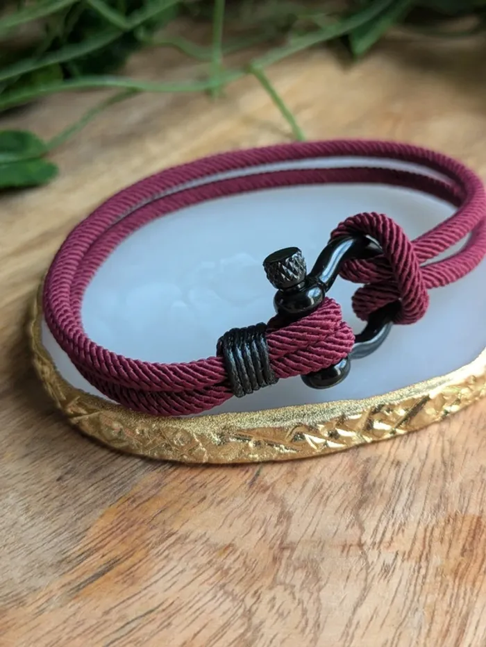 Bracelet esprit marin couleur bordeau