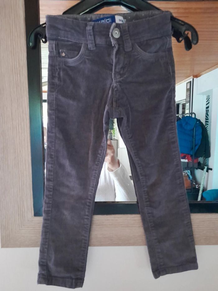 Pantalon akaidi