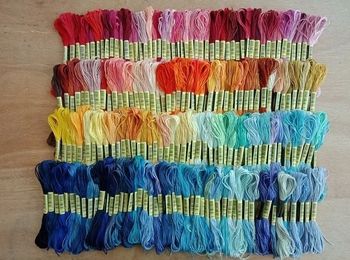 Lot de 8 echevettes pour broderie point de croix