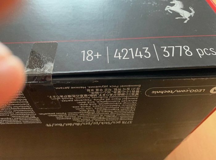LegoTechnic 42143 neuf jamais déballer