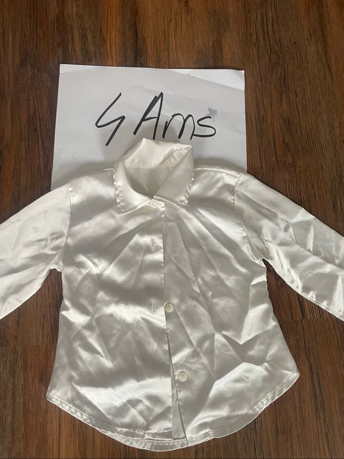 Chemisier en satin blanc