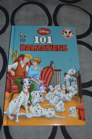 Livre Disney Mickey club du livre Les 101 dalmatiens