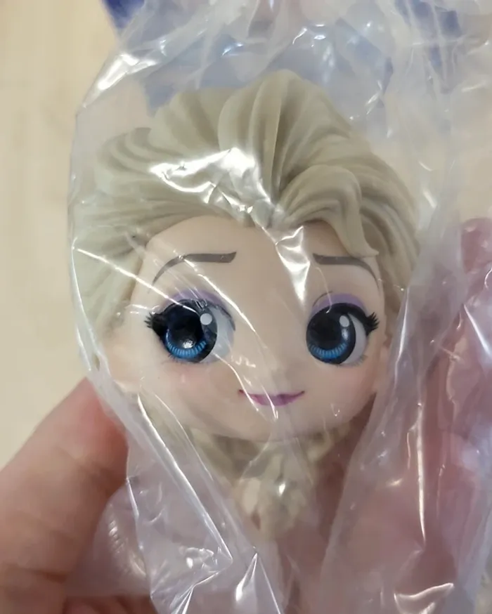 Figurine Disney Qposket La Reine des neiges 2 : Elsa. - photo numéro 8