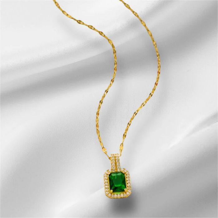 Magnifique collier neuf femme doré avec pierre verte et strass