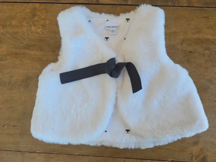 Veste fausse fourrure sans manches P'tit bisou fille 9 mois
