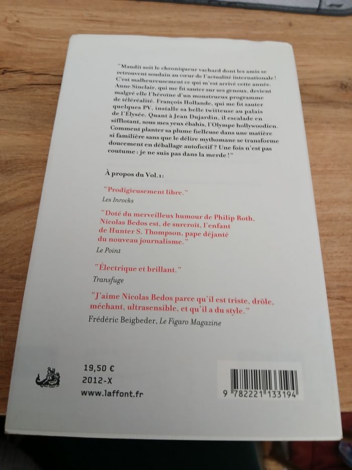 LIVRE UNE ANNEE PARTICULIERE JOURNAL D UN MYTHOMANE DE NICOLAS BEDOS - photo numéro 2