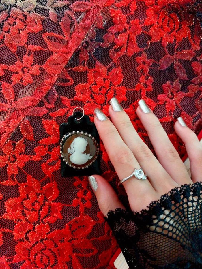 magnifique pendentif camée vintage portrait femme - photo numéro 2