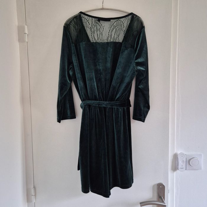 Combi short neuve vert en velours et dentelle - Kiabi - Taille XXL : 44 - photo numéro 7