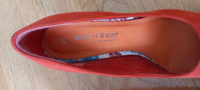 Chaussure en cuir velours rouge - pointure 38 - photo numéro 3