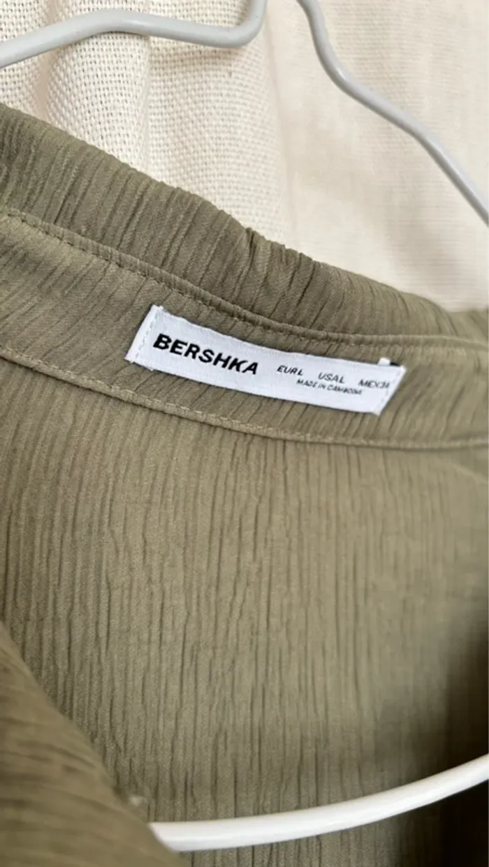Chemise kaki effet plissé bershka taille L - photo numéro 6