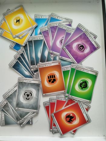 Lot de cartes énergie pokemon
