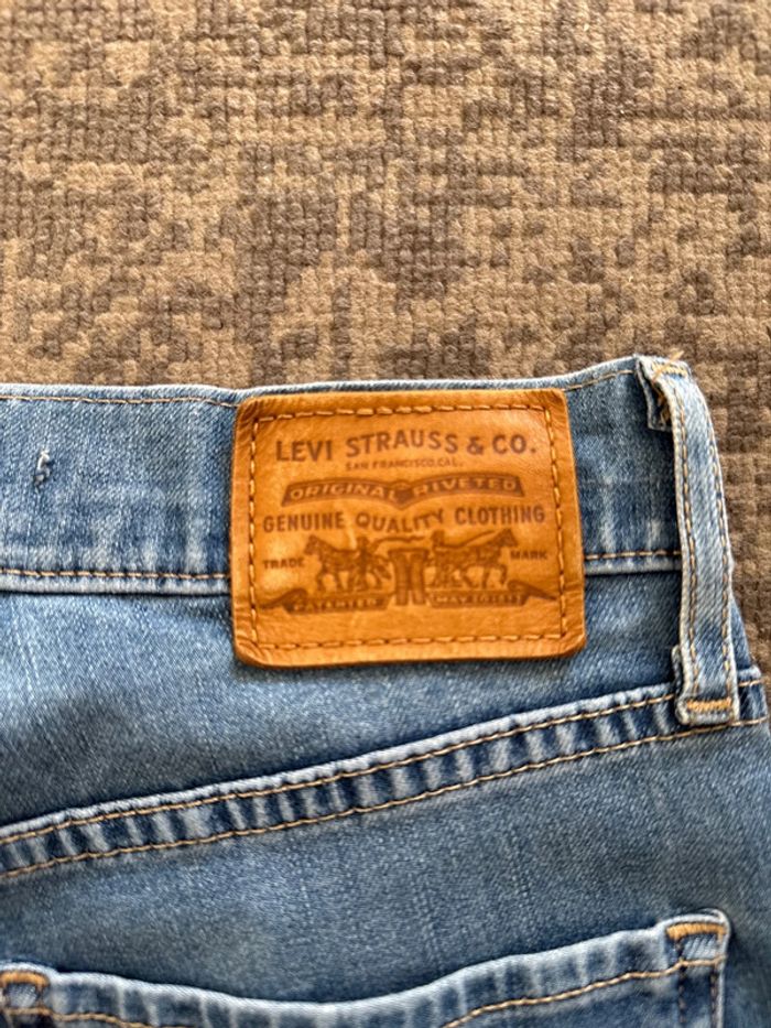 Jean👖 Levis - photo numéro 4