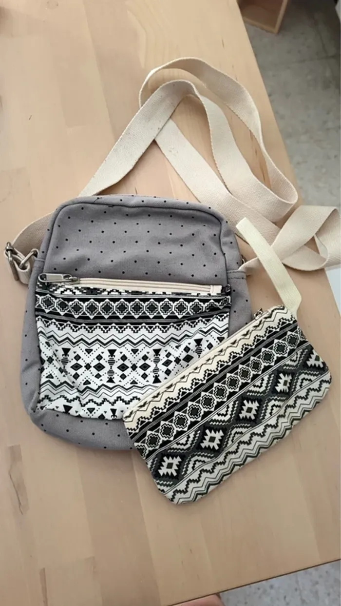 Sac bandoulière + pochette