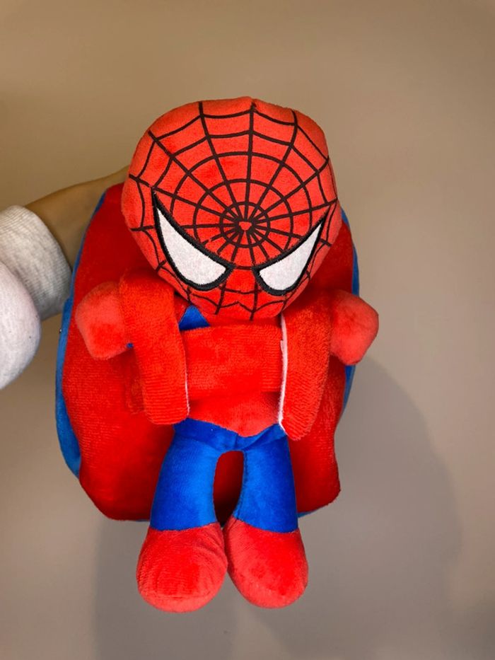 Sac à dos en peluche Marvel Spider Man - photo numéro 17