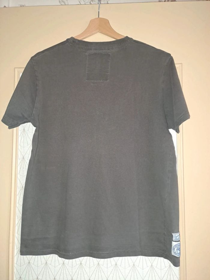 Lot de 3 T-shirts homme L avec petits défauts voir photos légère et décoloration de pliage - photo numéro 7