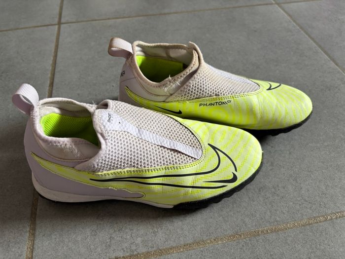 Chaussures de foot synthétique Nike Phantom – Taille 37,5 - photo numéro 4