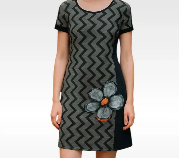 Très belle robe bi matière Desigual en parfait état taille 36