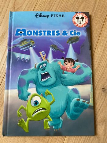 Livre Mickey club du livre Monstres et Cie Disney Pixar Hachette