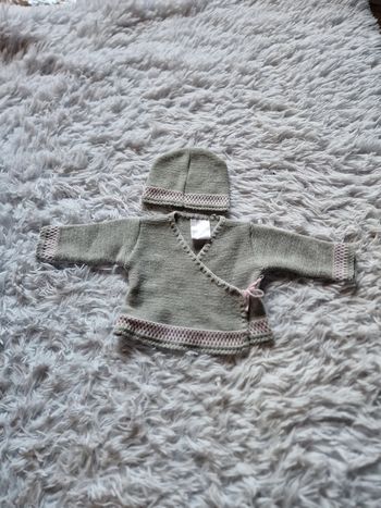 Ensemble gilet et bonnet neuf