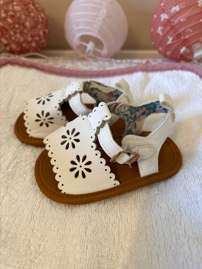 Chaussures bébé 12-18 mois - photo numéro 3