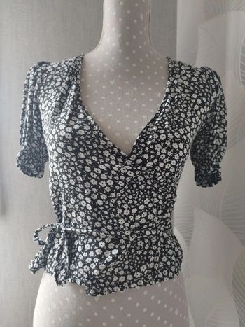 Blouse cache-cœur à fleurs xs NEUVE