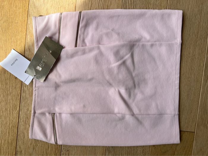 Vends jupe rose neuve Bershka avec étiquette taille s - photo numéro 3