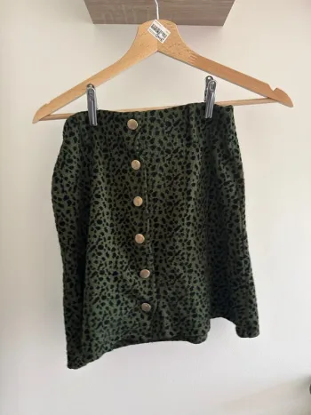 Mini jupe léopard verte Zara
