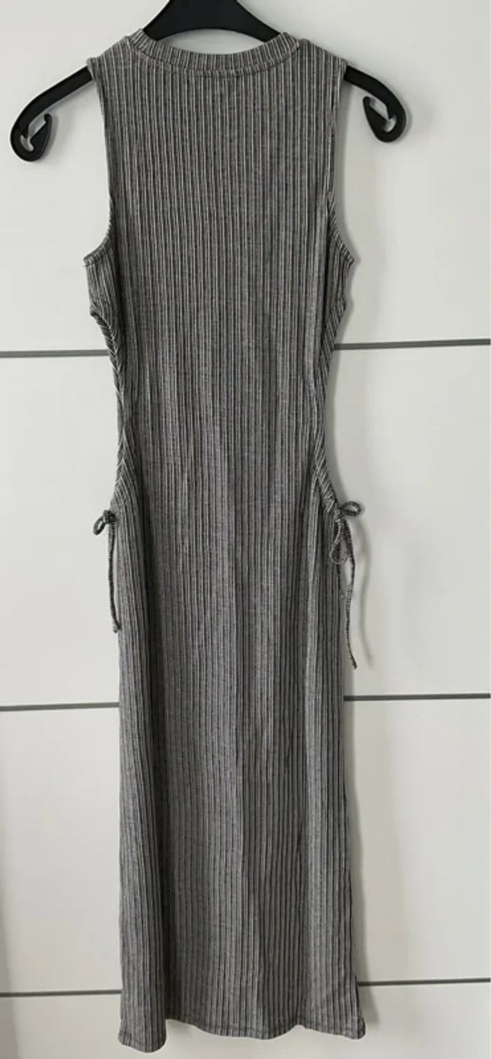 Robe longue échancrée - photo numéro 10