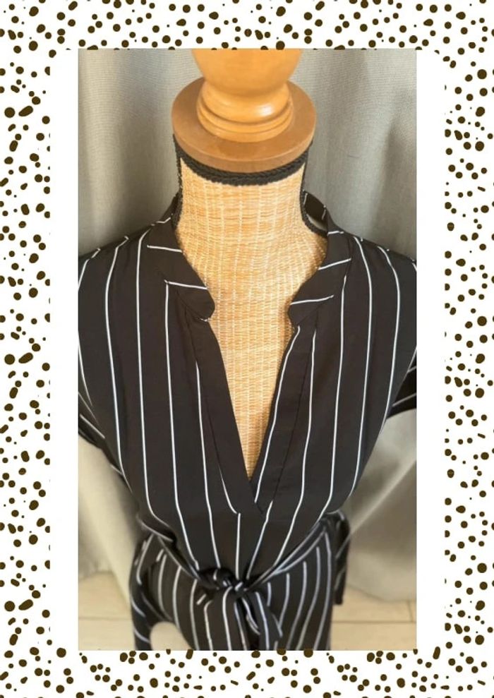 Robe courte SHEIN noire à rayures – Taille M (38) - photo numéro 3