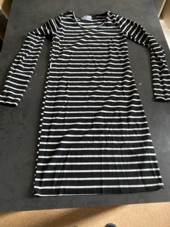 Robe noir et blanche