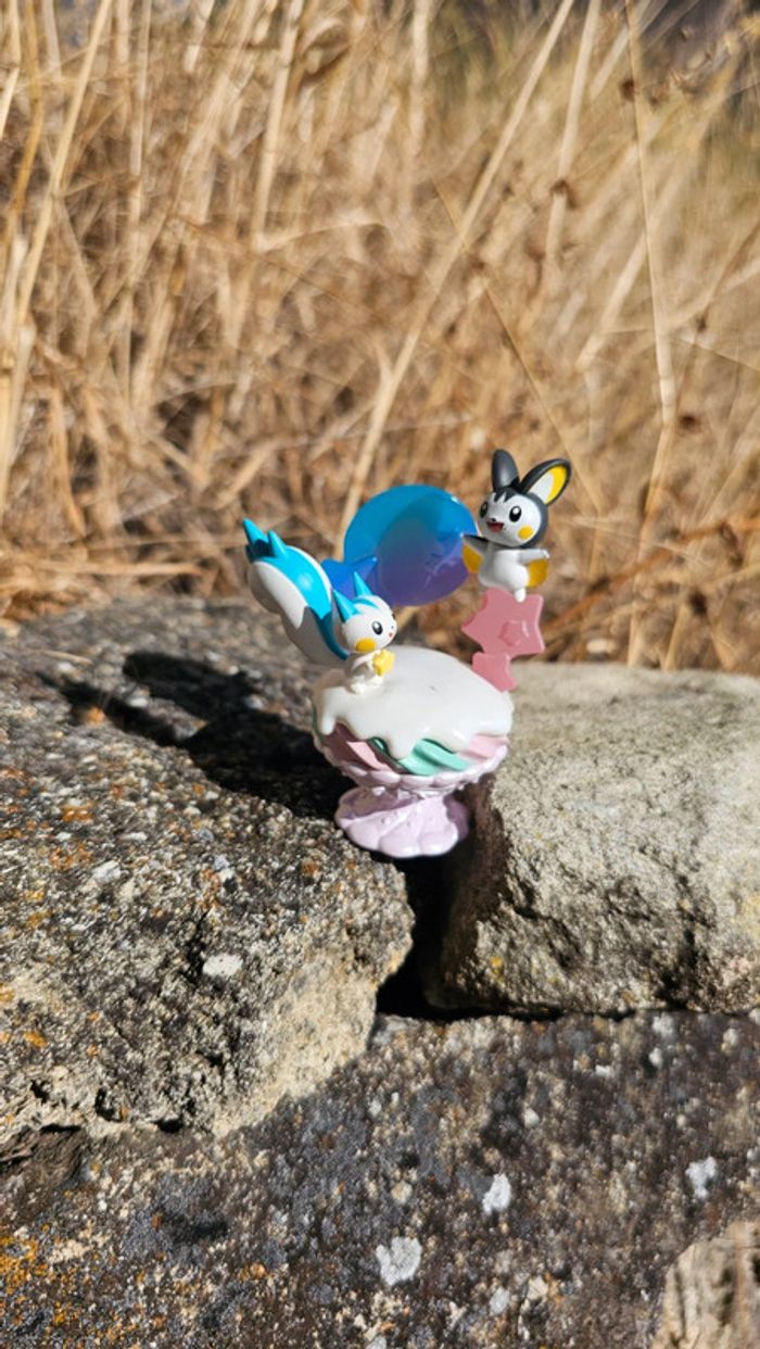 Super figurine Pokemon pachirisu et emolga - photo numéro 6