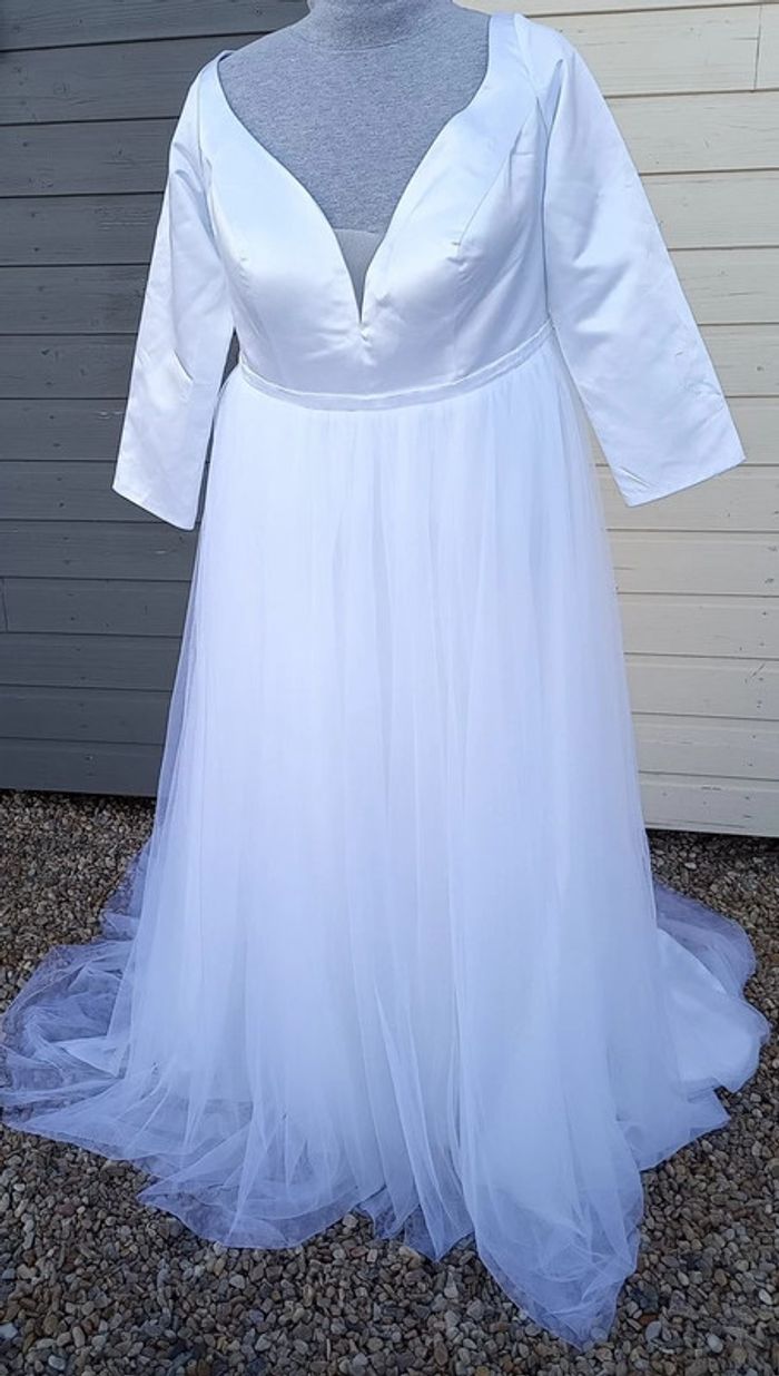 robe de mariée neuve taille 48/50 - photo numéro 6