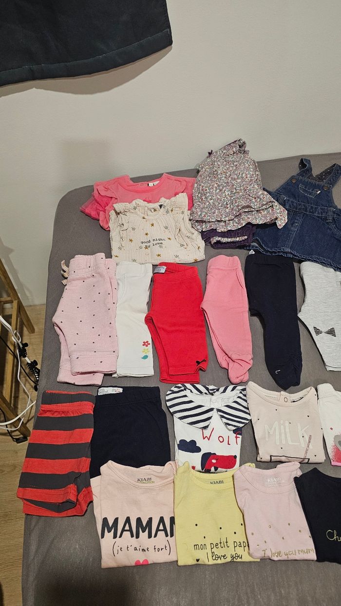 Lot vêtements 1-3mois - photo numéro 2