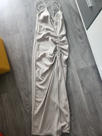 Robe longue fendue beige
