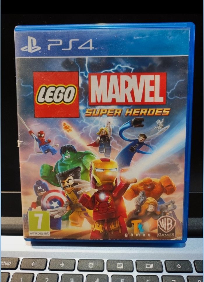 Jeu ps4 marvel super herdes