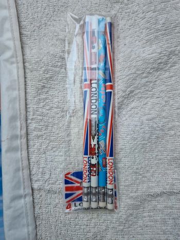 4 crayons de bois souvenirs de Londres