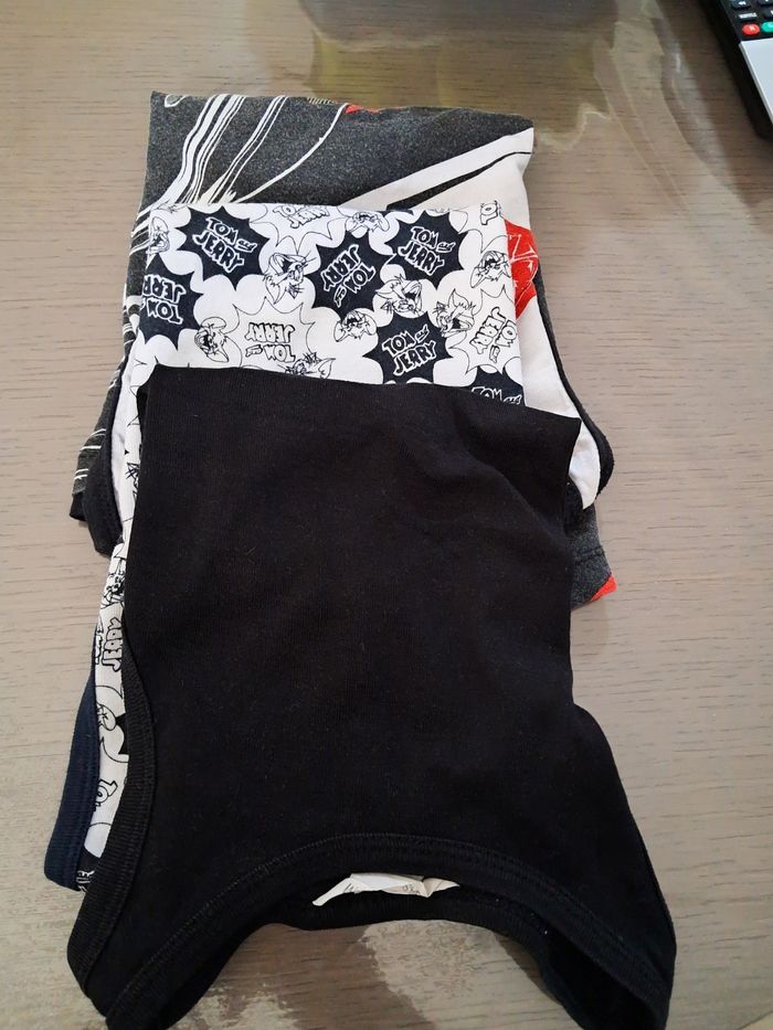 Débardeurs h&m, Tom & Jerry & star wars