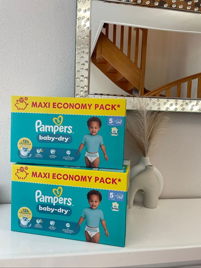 Lot de 2 carton maxi de couches Pampers taille 5