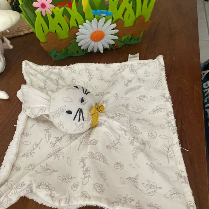 Doudou plat lapin blanc domiva