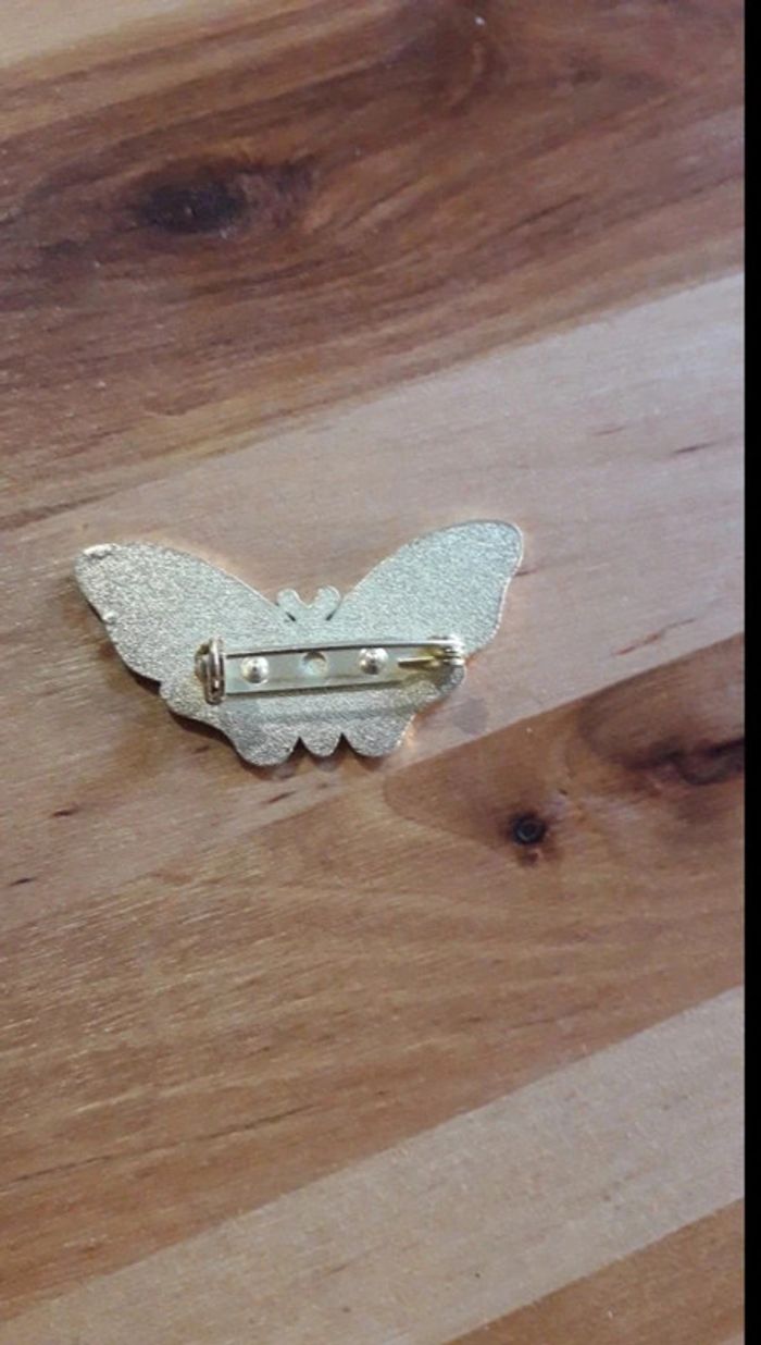 Broche papillon 🦋 - photo numéro 2