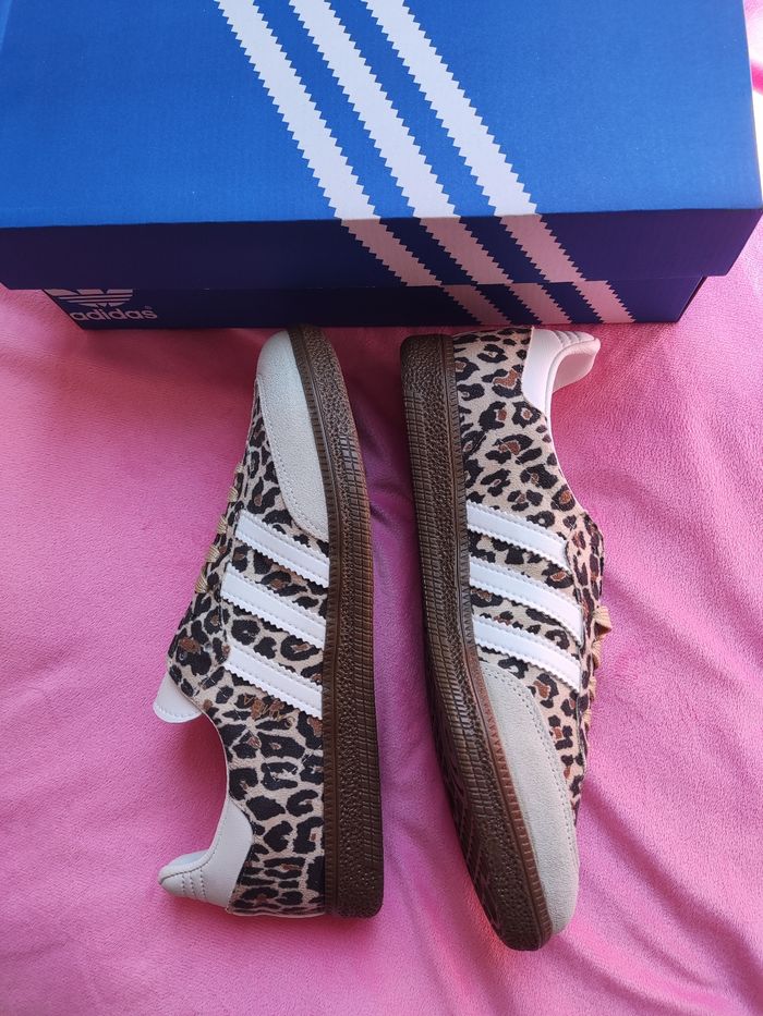 Basket Adidas samba léopard taille 40 - photo numéro 3