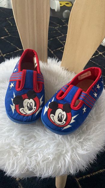Chausson Mickey pointure 26
