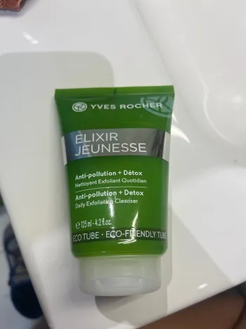 Nettoyant exfoliant quotidien