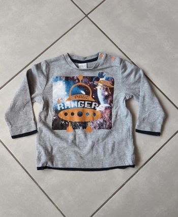 Tee shirt manche longue taille 12 mois (taille grand)