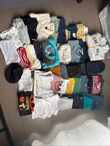 Lots de vêtements bébé