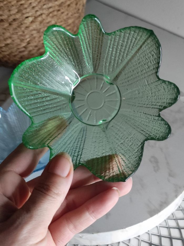 Coupelles en verre forme  de fleur - photo numéro 6