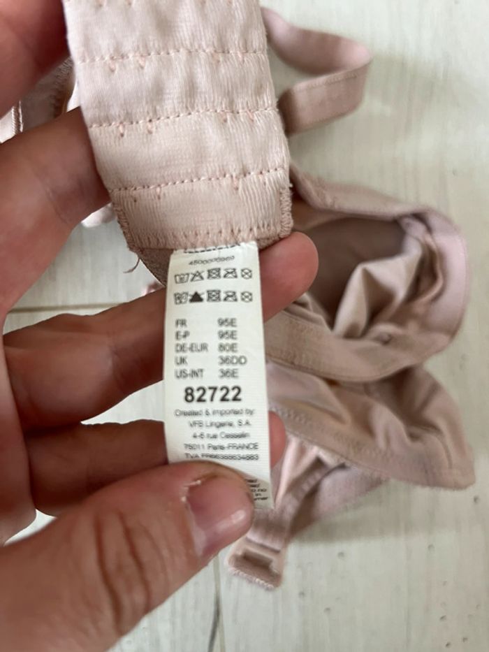 11 soutien gorge allaitement taille 95E - photo numéro 4